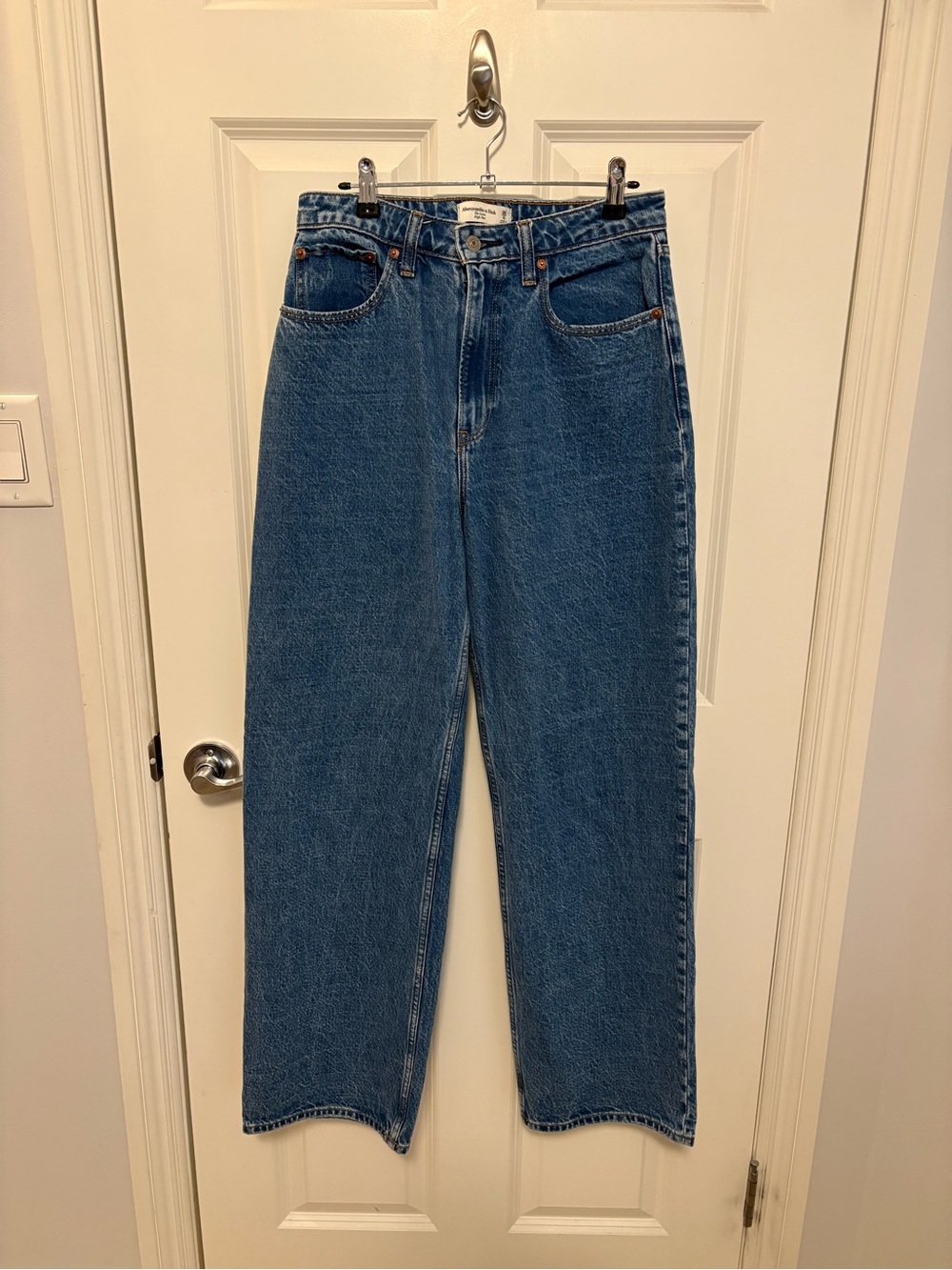 Abercrombie & Fitch High-Rise Blue Jeans